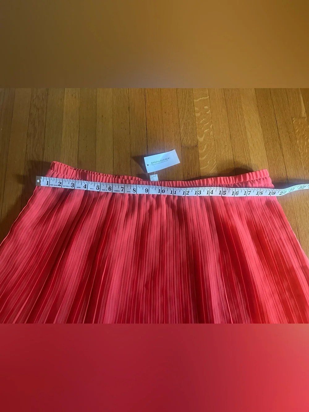 Banana Republic Fall 2012 Orange  pleated knee-length skirt, Size XL, NWT
